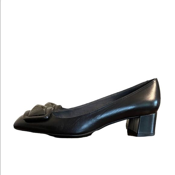 Stuart Weitzman Black Buckle Toe Pumps - 7.5 M - Picture 2 of 7